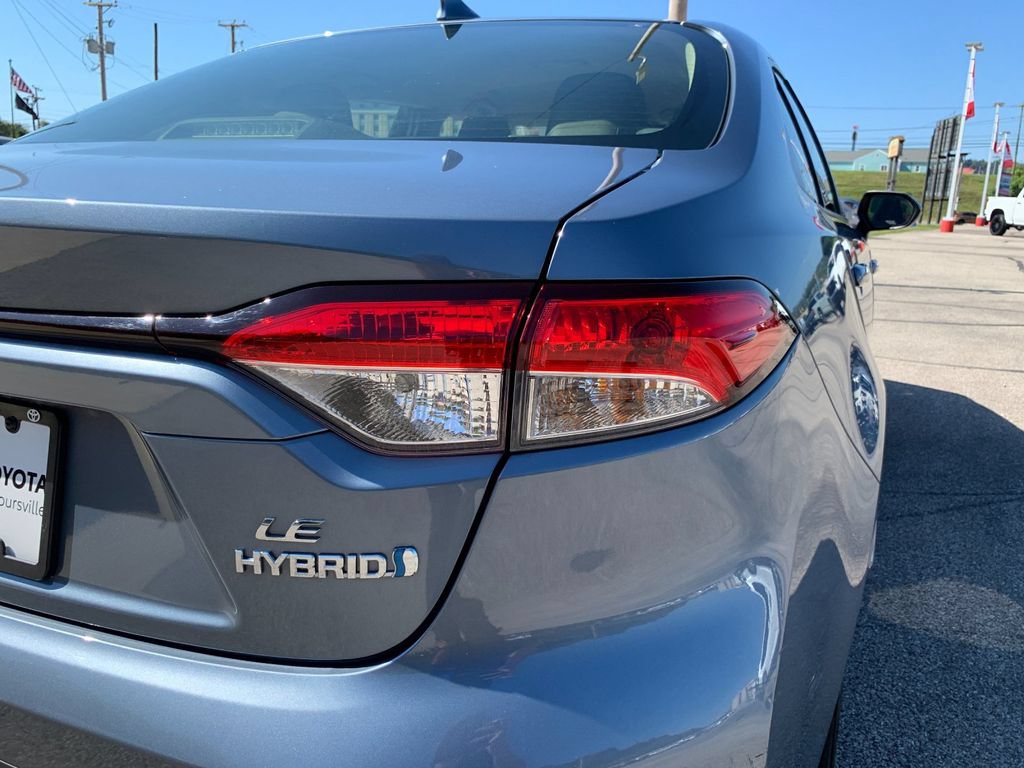 Used 2024 Toyota Corolla LE FWD image 32