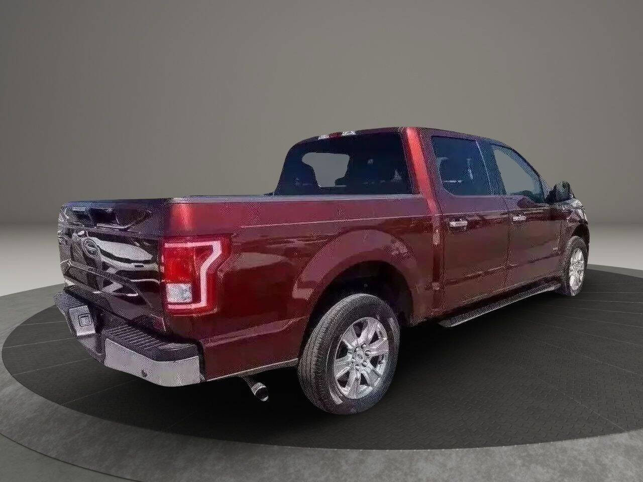Used 2017 Ford F150 XLT w/ Equipment Group 302A Luxury image 8