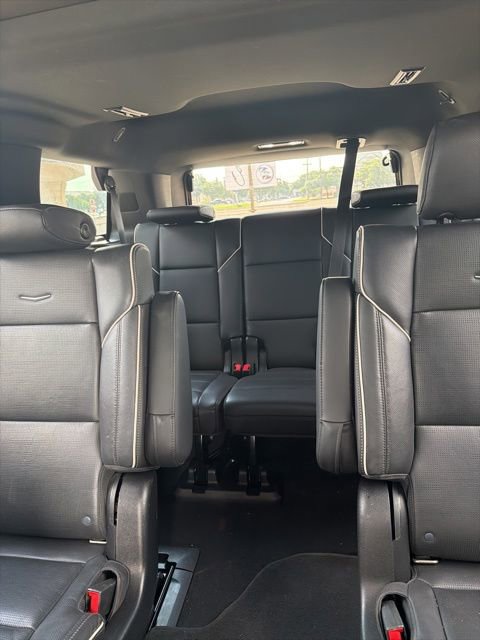 Used 2021 Cadillac Escalade Premium Luxury RWD image 13
