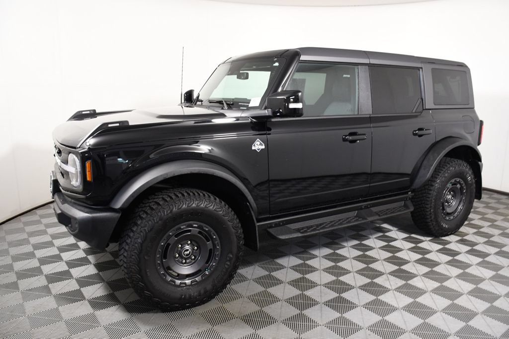 Used 2024 Ford Bronco Outer Banks AWD/4WD image 2