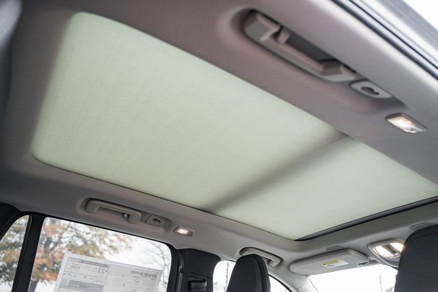 New 2026 Volvo XC90 B6 Plus w/ Protection Package Premier image 31