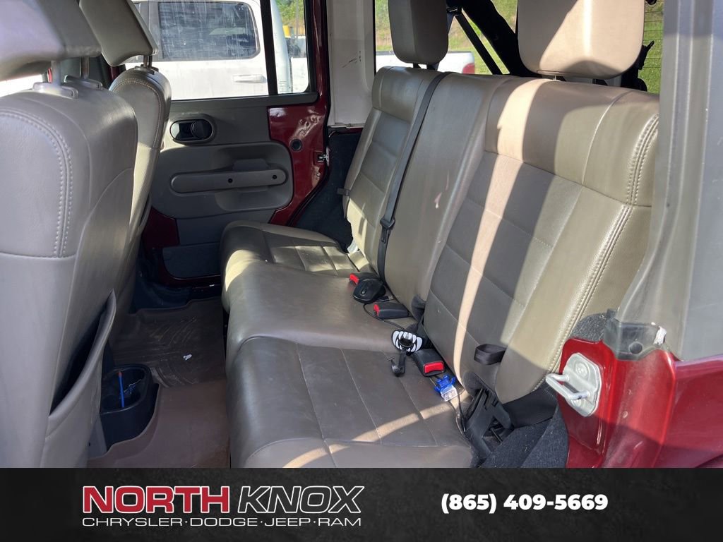 Used 2010 Jeep Wrangler Unlimited Sahara w/ Dual Top Group AWD/4WD image 8