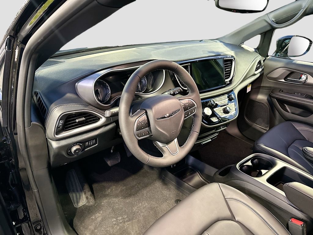 New 2026 Chrysler Pacifica Select FWD image 9