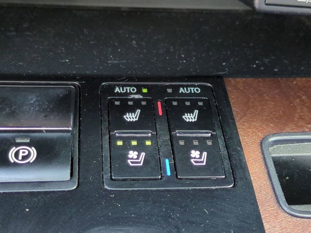 Used 2020 Lexus RX 350L FWD w/ Premium Package image 24