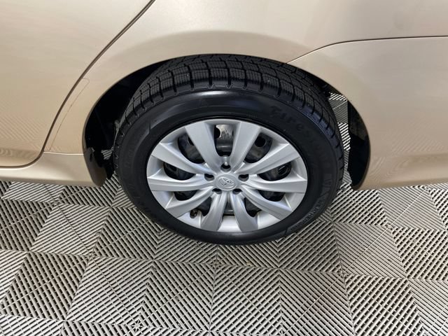 Used 2012 Toyota Corolla LE FWD image 19