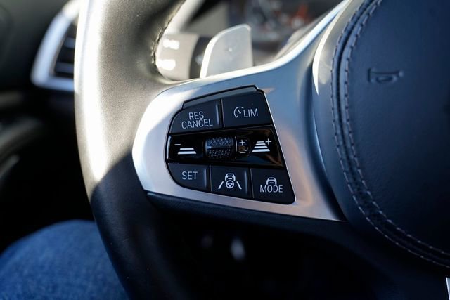 Used 2020 BMW X7 M50i w/ Dynamic Handling Package image 57