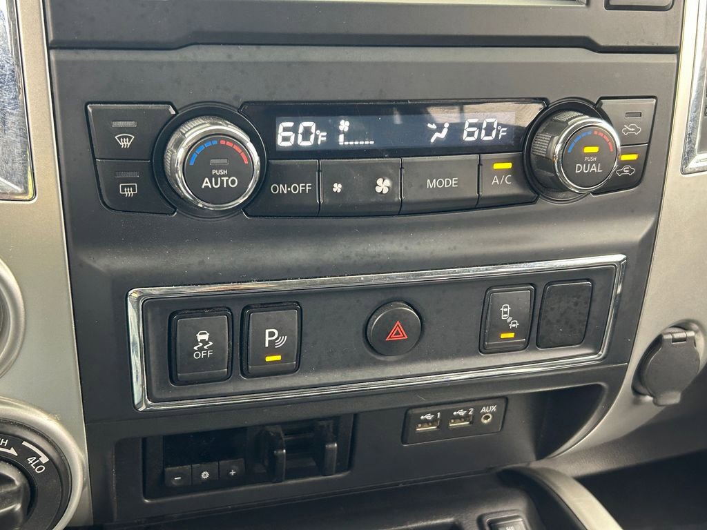 Used 2019 Nissan Titan SV w/ SV Convenience Package image 10