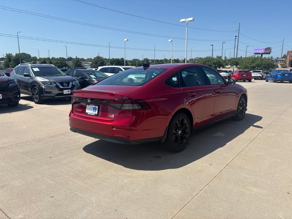 Certified 2025 Honda Accord SE image 5