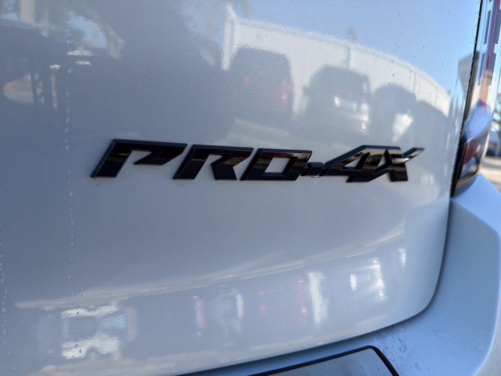 New 2026 Nissan Armada PRO-4X AWD/4WD image 9