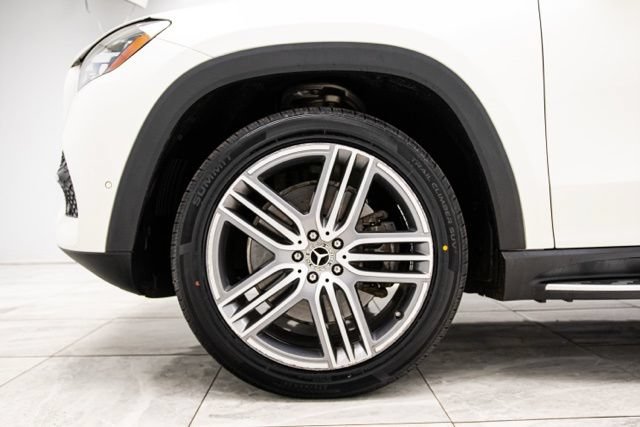Used 2022 Mercedes-Benz GLS 450 4MATIC image 33