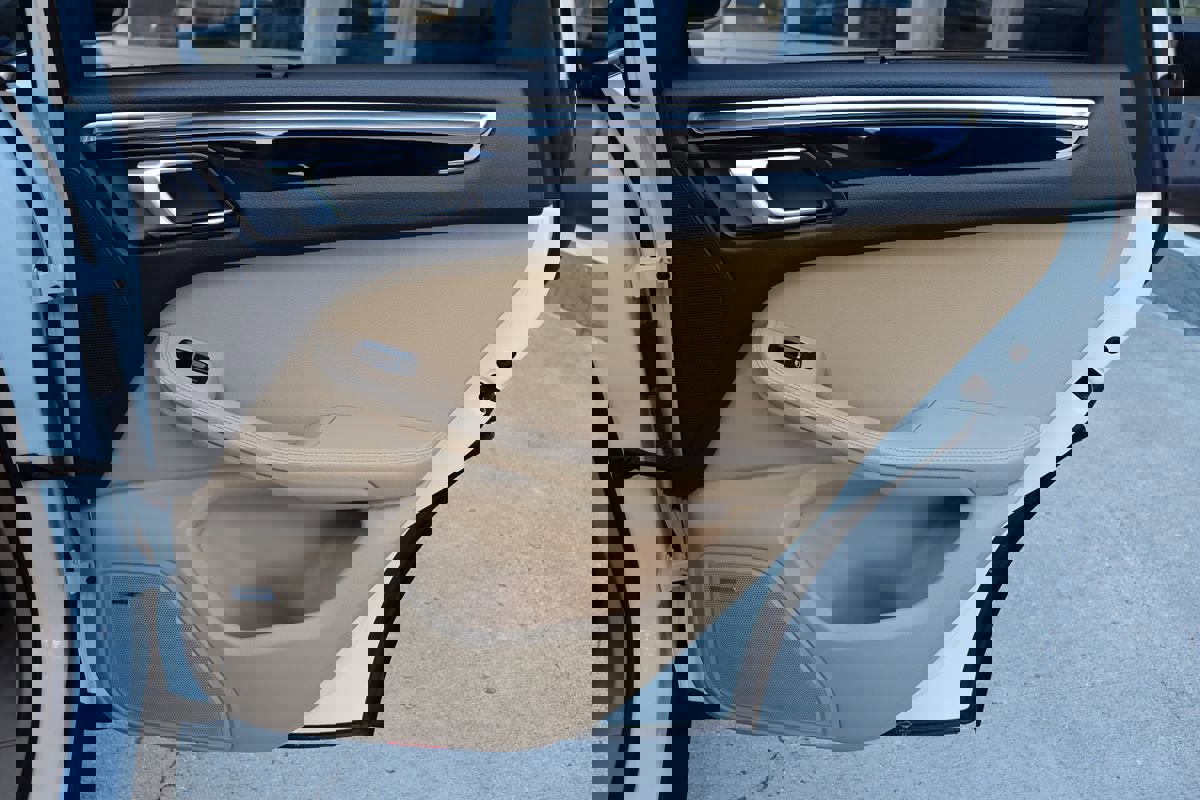 Used 2018 Porsche Macan image 45