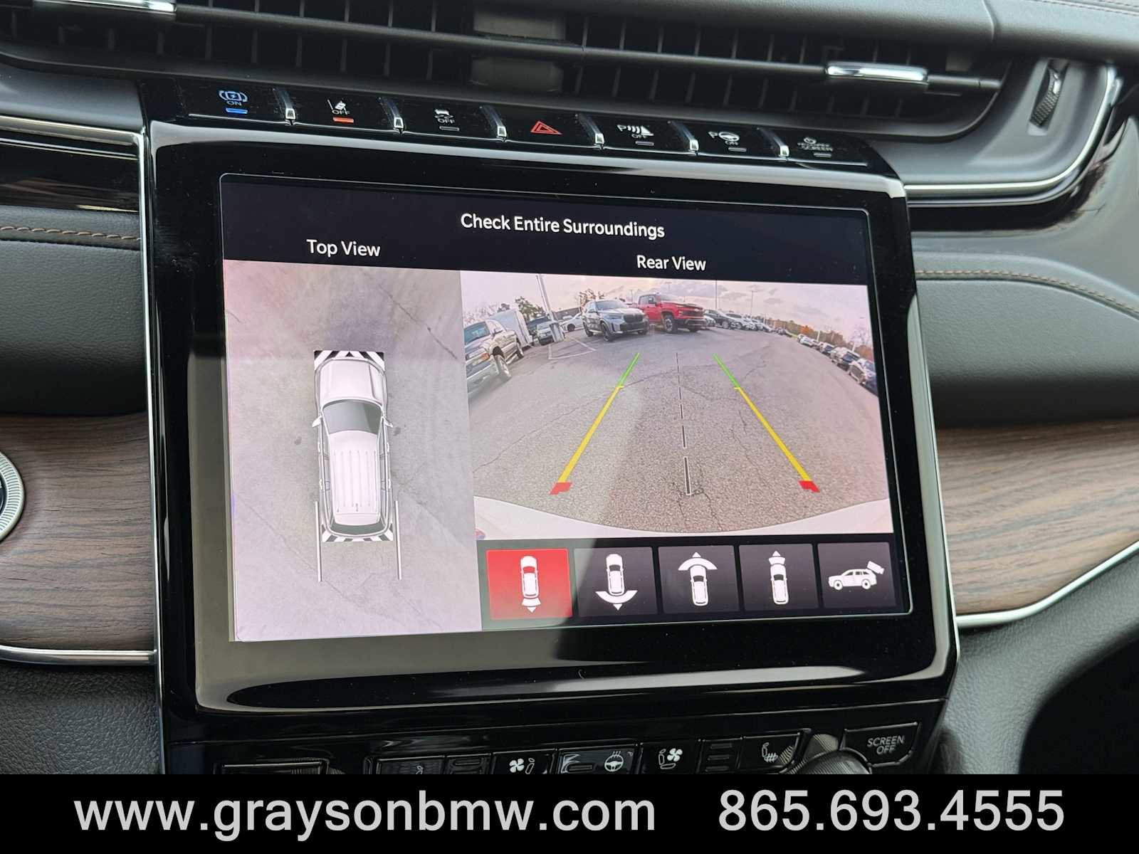 Used 2022 Jeep Grand Cherokee Summit w/ Luxury Tech Group V image 30