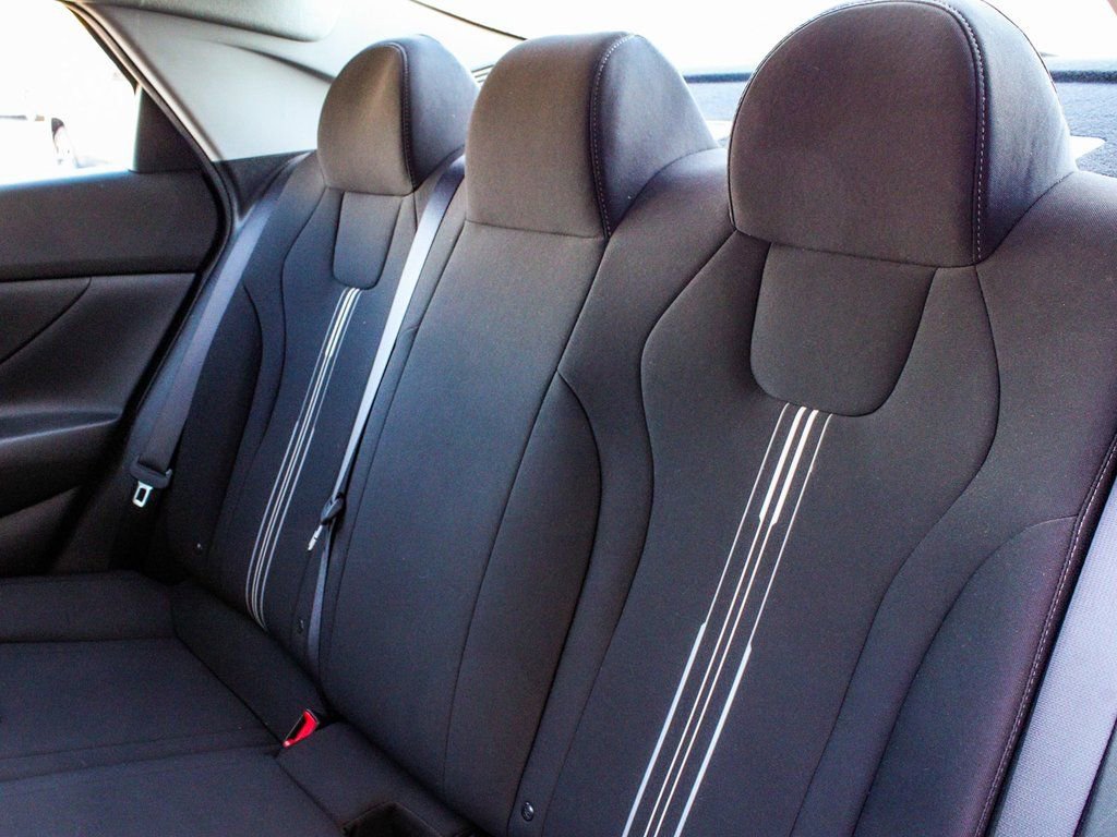 Used 2023 Hyundai Elantra SEL image 33