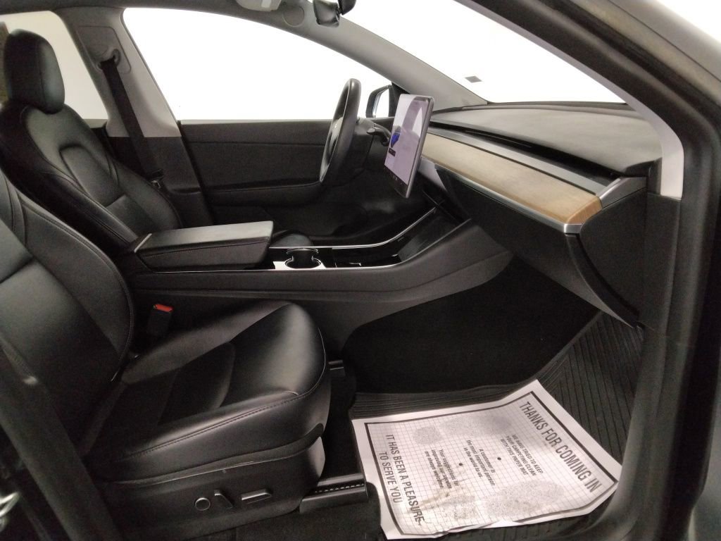Used 2021 Tesla Model Y Long Range image 39