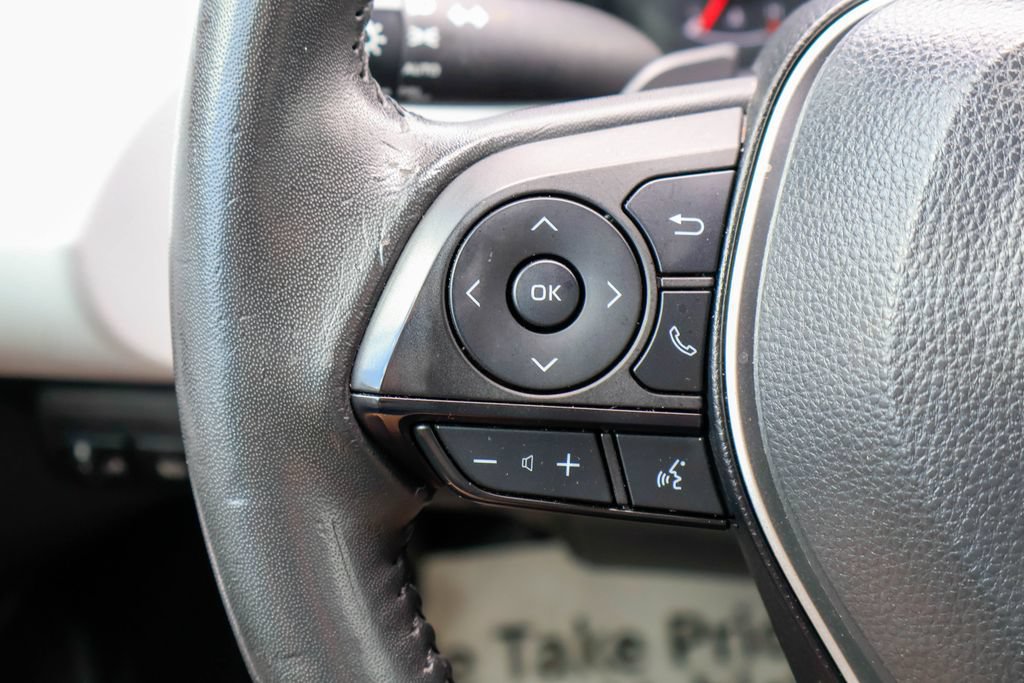 Used 2022 Toyota Corolla SE FWD image 14
