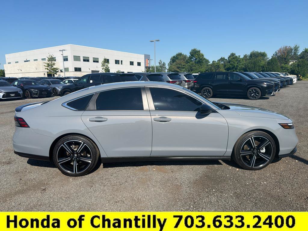Used 2025 Honda Accord Sport image 8