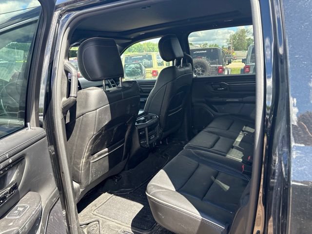 Used 2022 RAM 1500 Limited w/ Body-Colour Bumper Group AWD/4WD image 14