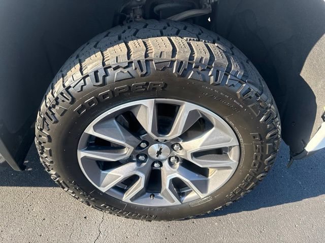 Used 2020 Chevrolet Silverado 1500 RST AWD/4WD image 23