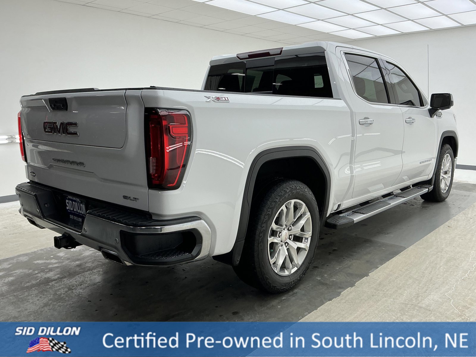 Used 2019 GMC Sierra 1500 SLT w/ SLT Premium Plus Package image 4