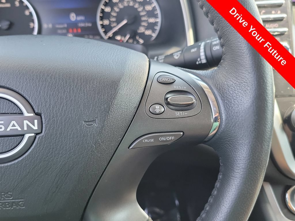 Used 2023 Nissan Murano SV w/ SV Midnight Edition Package FWD image 8