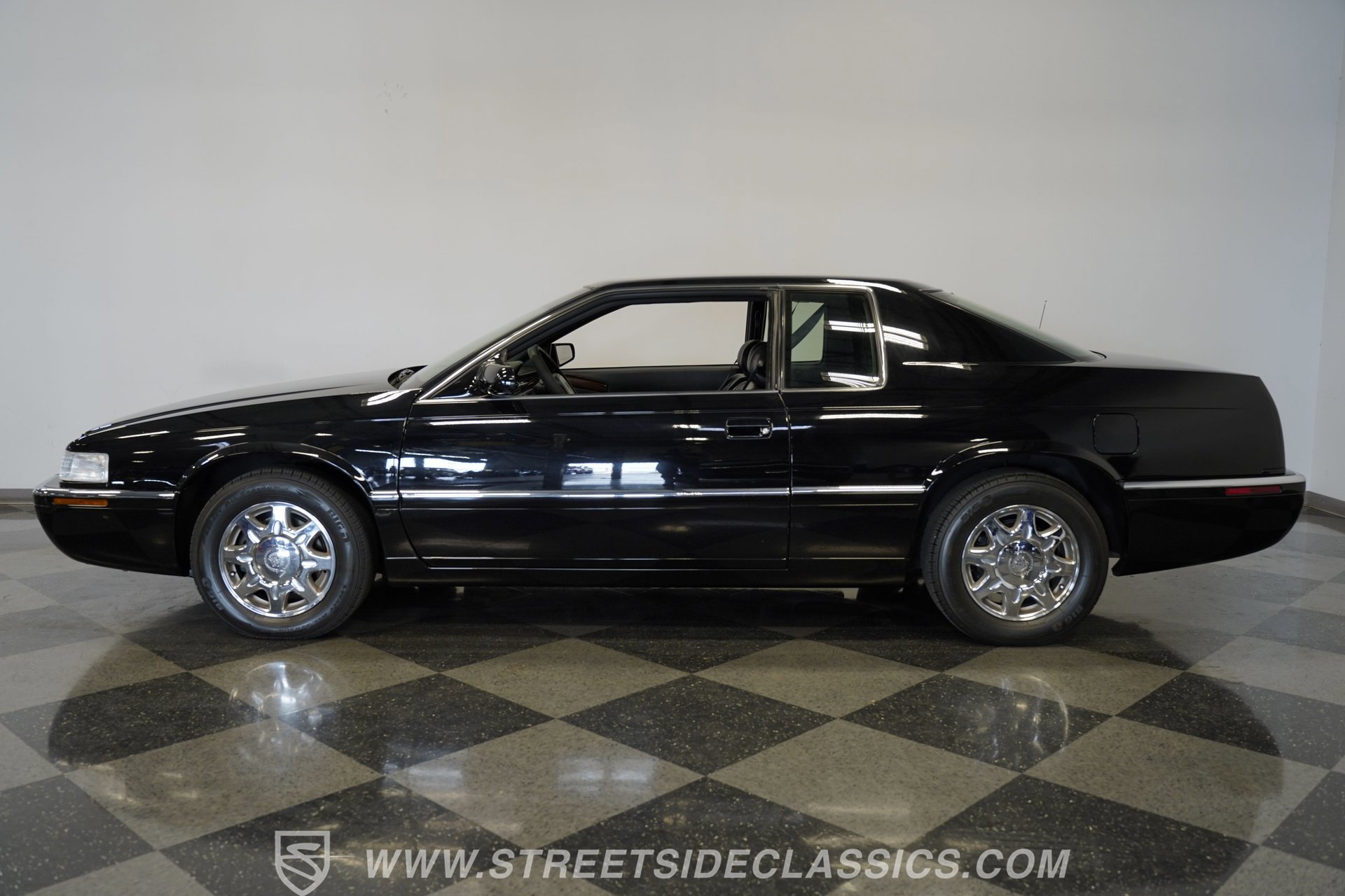 Used 1999 Cadillac Eldorado Touring FWD image 2