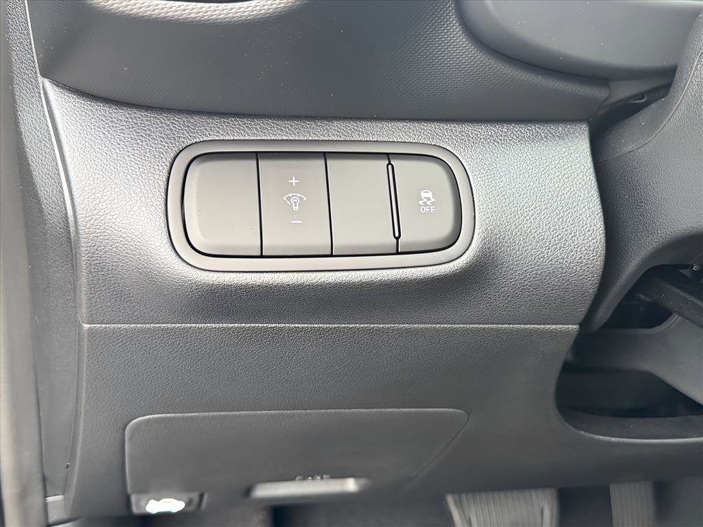 Used 2026 Hyundai Venue SEL FWD image 14