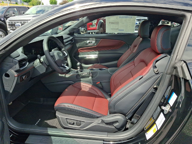 New 2026 Ford Mustang GT Premium w/ GT Performance Package RWD image 5