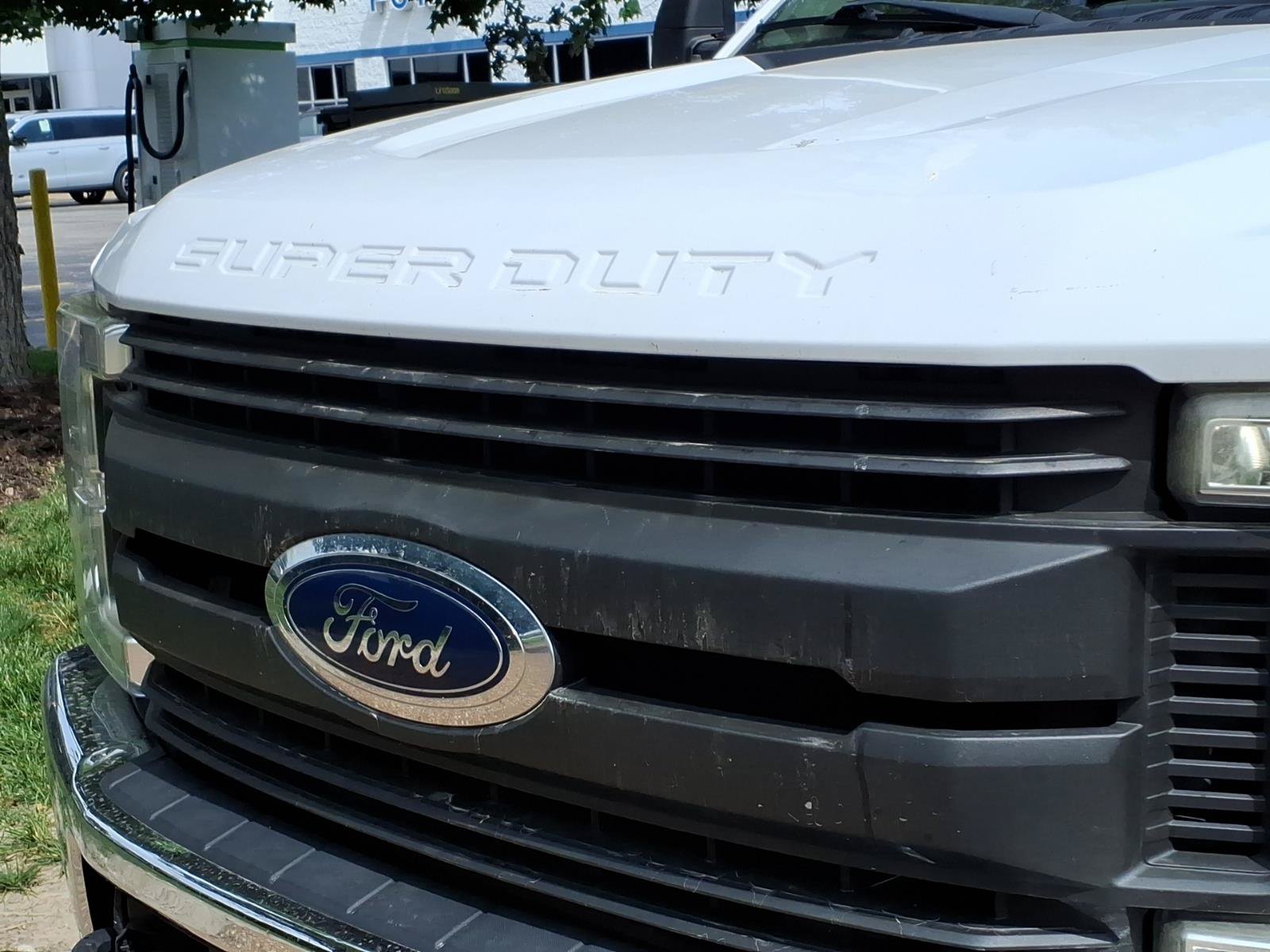Used 2019 Ford F550 2WD Regular Cab Super Duty image 26