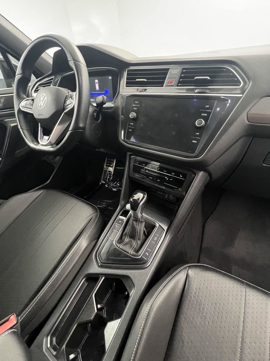 Used 2022 Volkswagen Tiguan SE R-Line FWD image 26