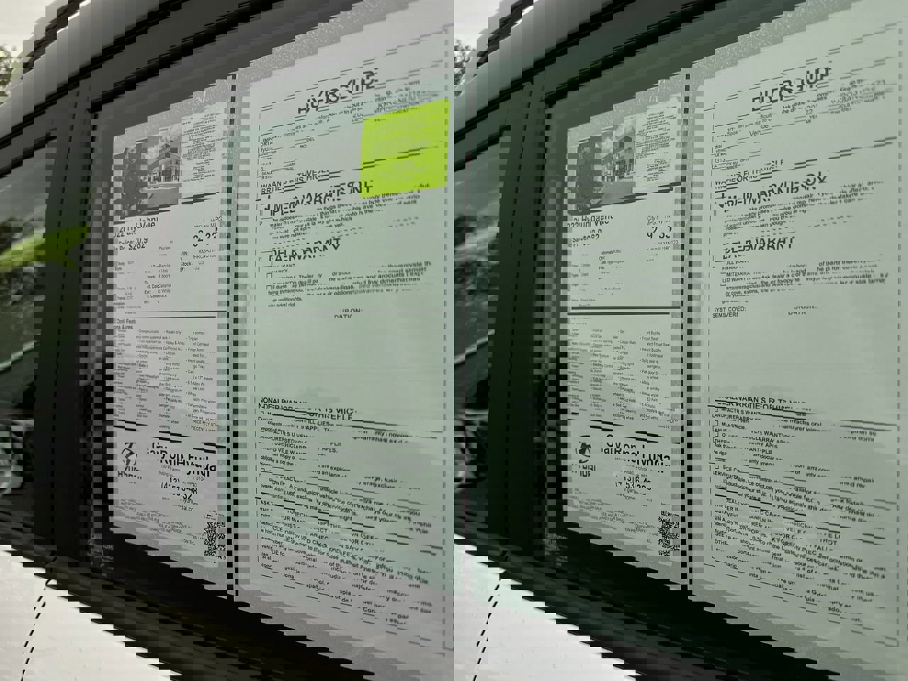 Used 2022 Hyundai Venue Limited image 24