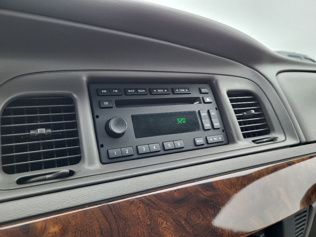 Used 2008 Mercury Grand Marquis GS image 7