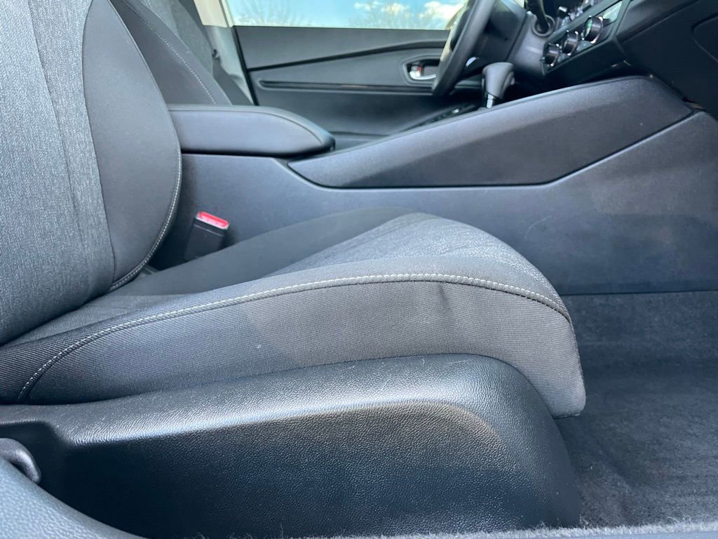 Certified 2025 Honda Accord SE image 30