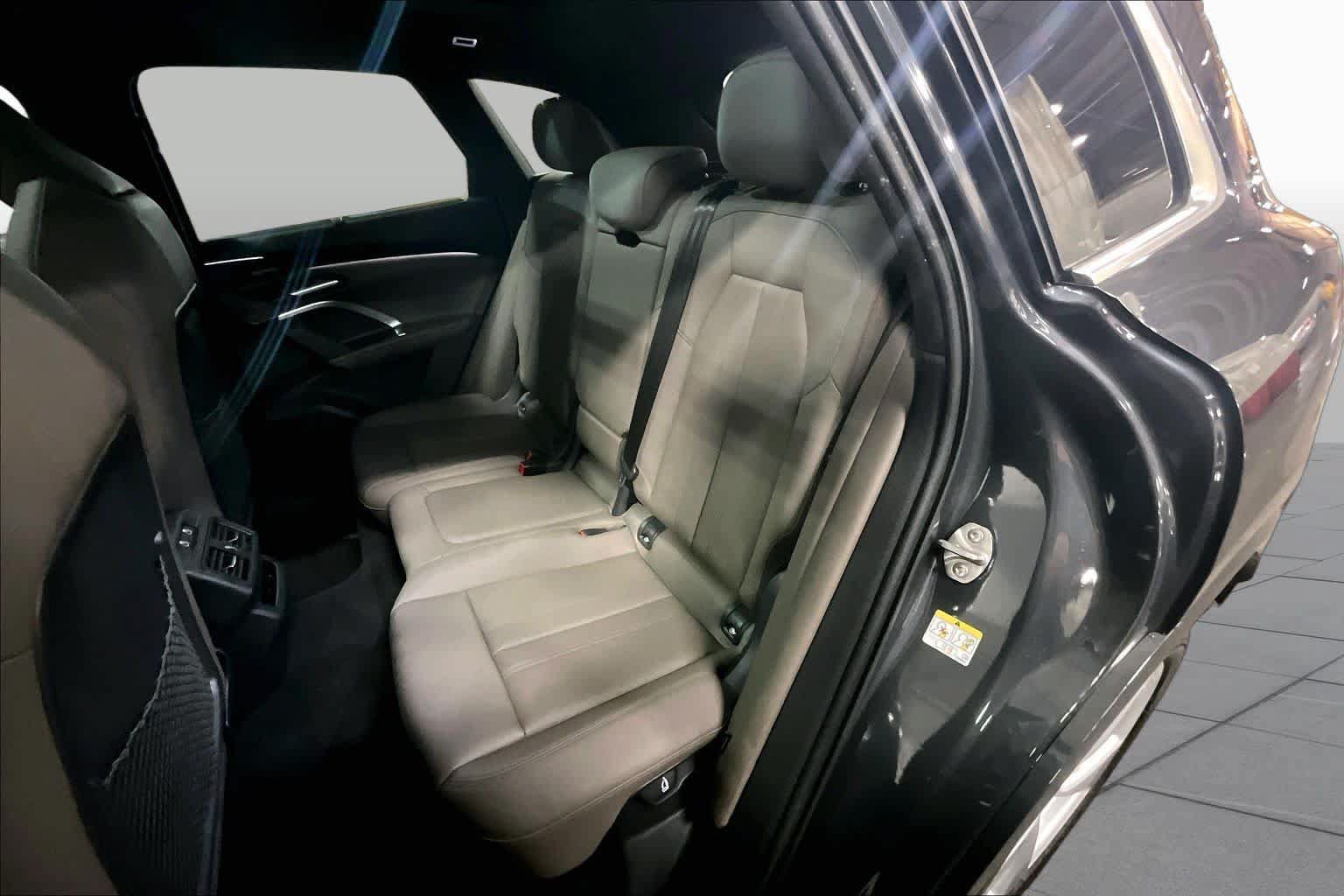 Used 2025 Audi Q5 Premium Plus AWD/4WD image 21