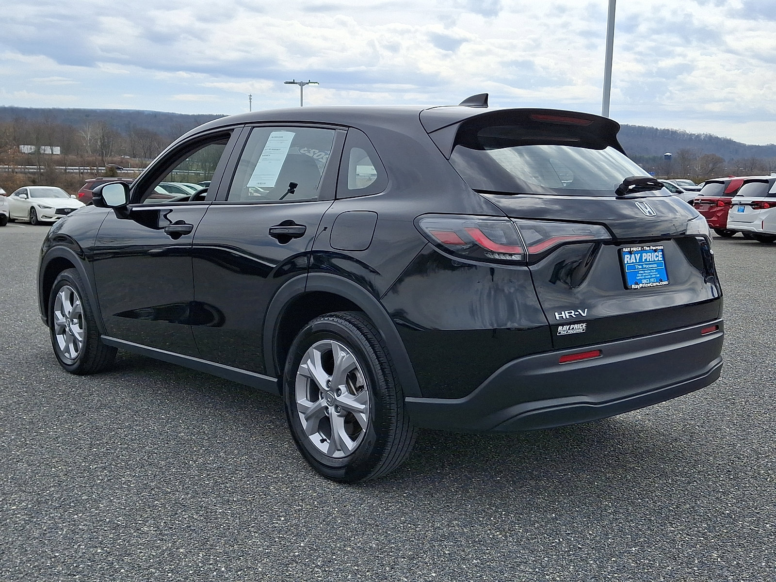 Used 2023 Honda HR-V LX image 4