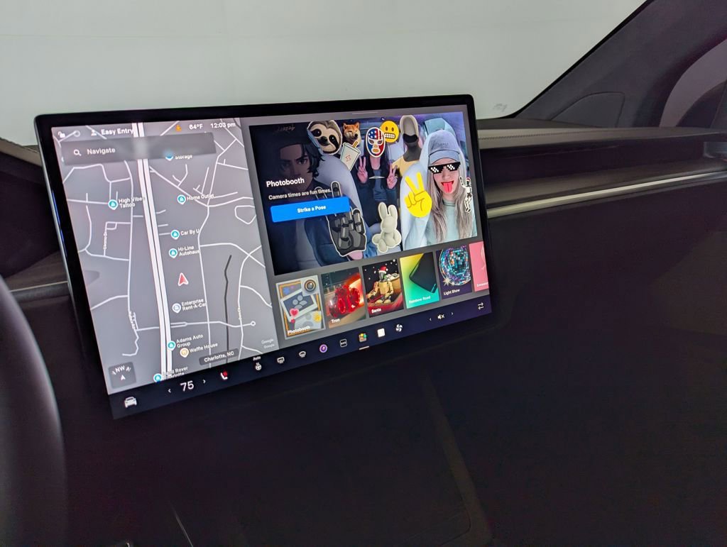 Used 2024 Tesla Model X image 7