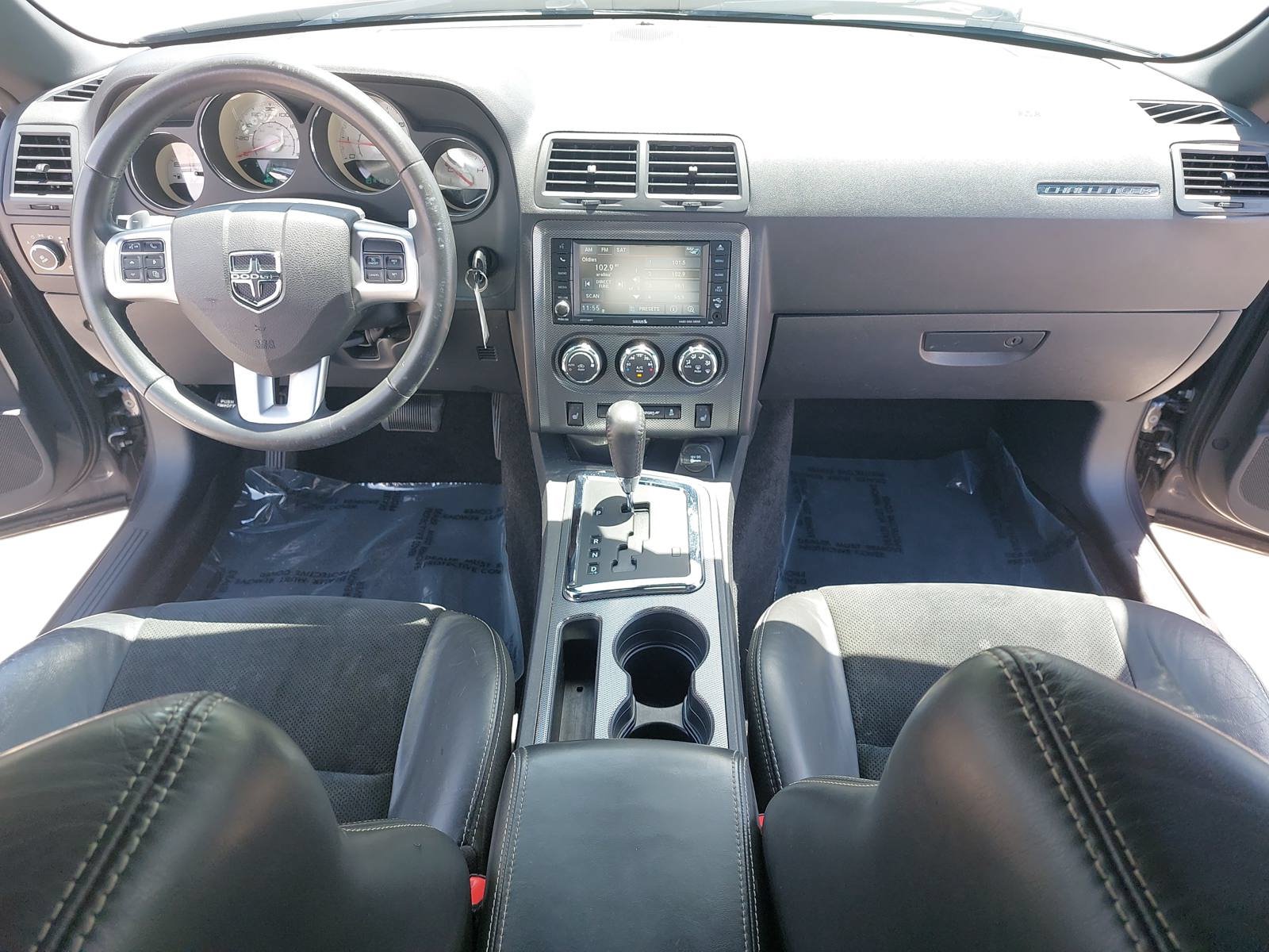 Used 2014 Dodge Challenger R/T RWD image 9