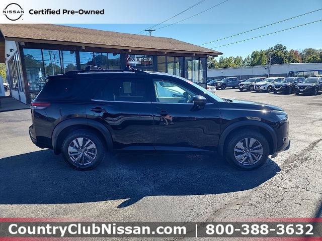 Certified 2023 Nissan Pathfinder SV w/ SV Premium Package AWD/4WD image 9
