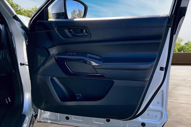 Certified 2024 Nissan Pathfinder SV FWD image 26