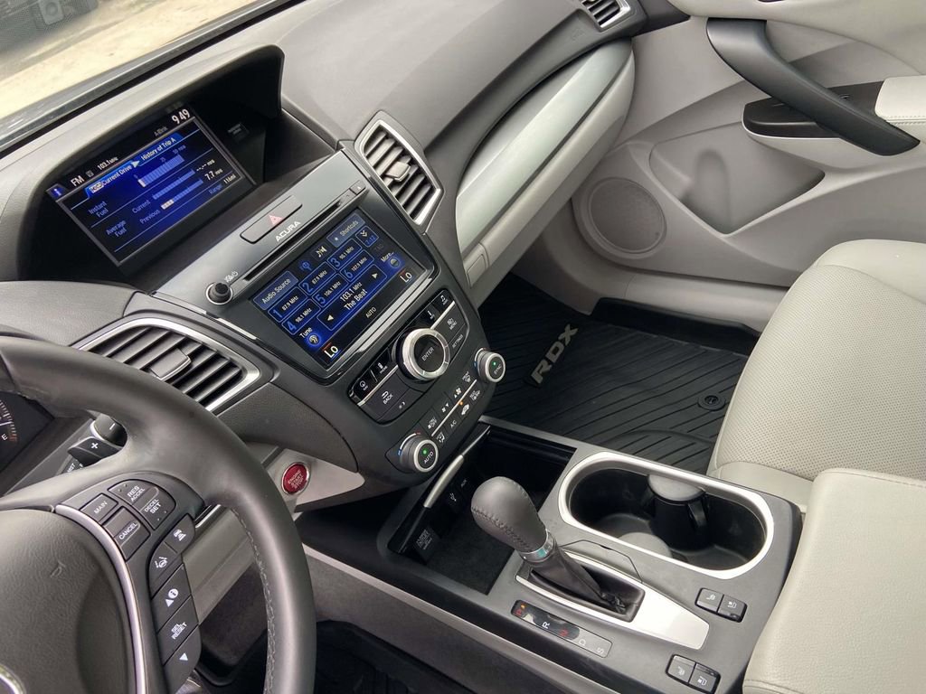 Used 2017 Acura RDX AWD w/ Advance Package image 29