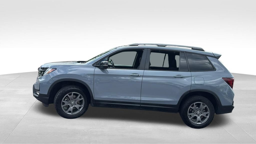 Certified 2025 Honda Passport TrailSport image 4