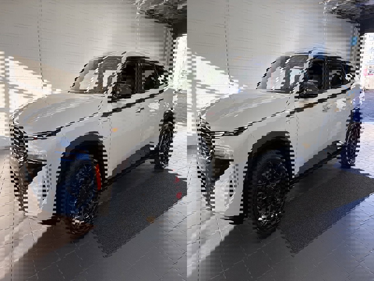 New 2026 BMW XM Label Red image 4