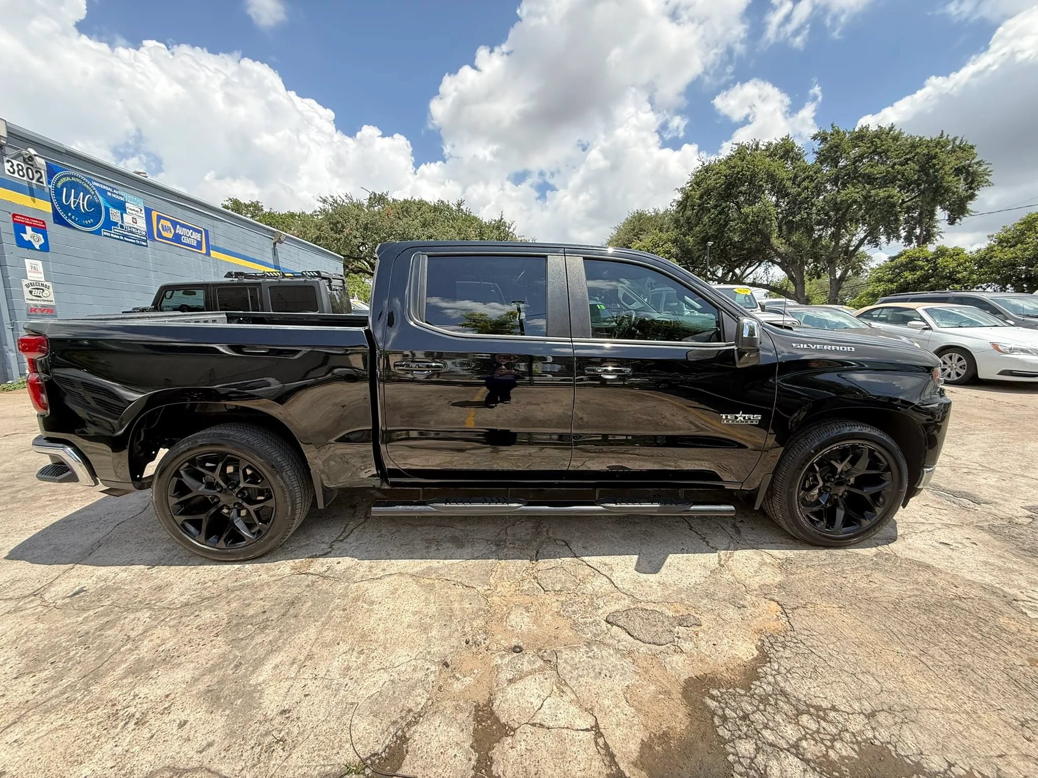 Used 2021 Chevrolet Silverado 1500 LT RWD image 6