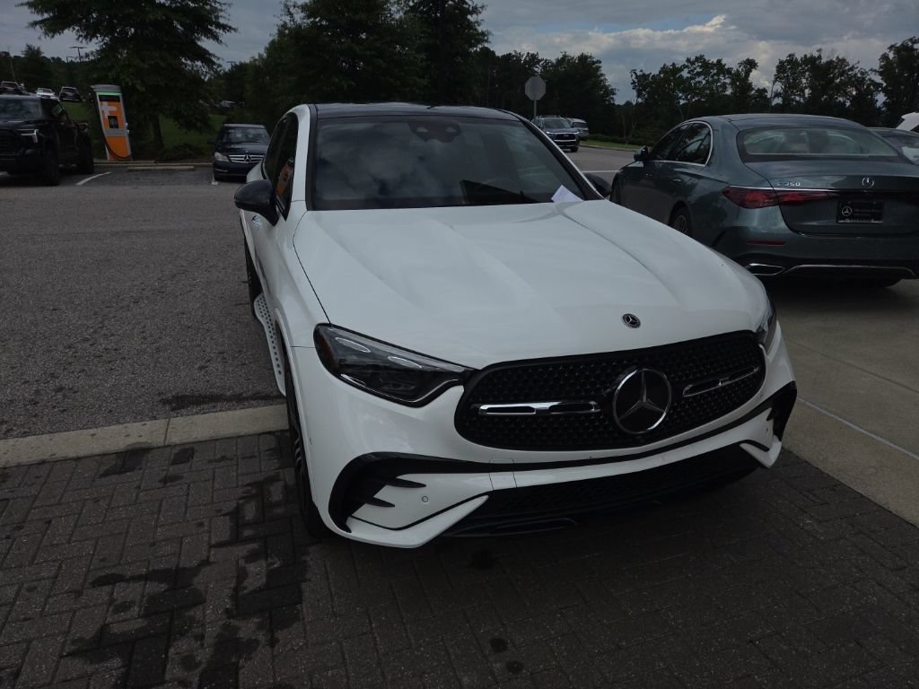 Certified 2024 Mercedes-Benz GLC 300 4MATIC image 1