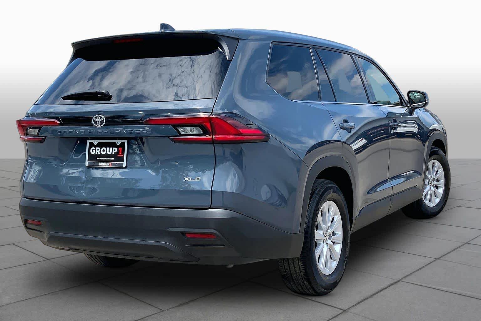 Used 2025 Toyota Grand Highlander FWD image 13