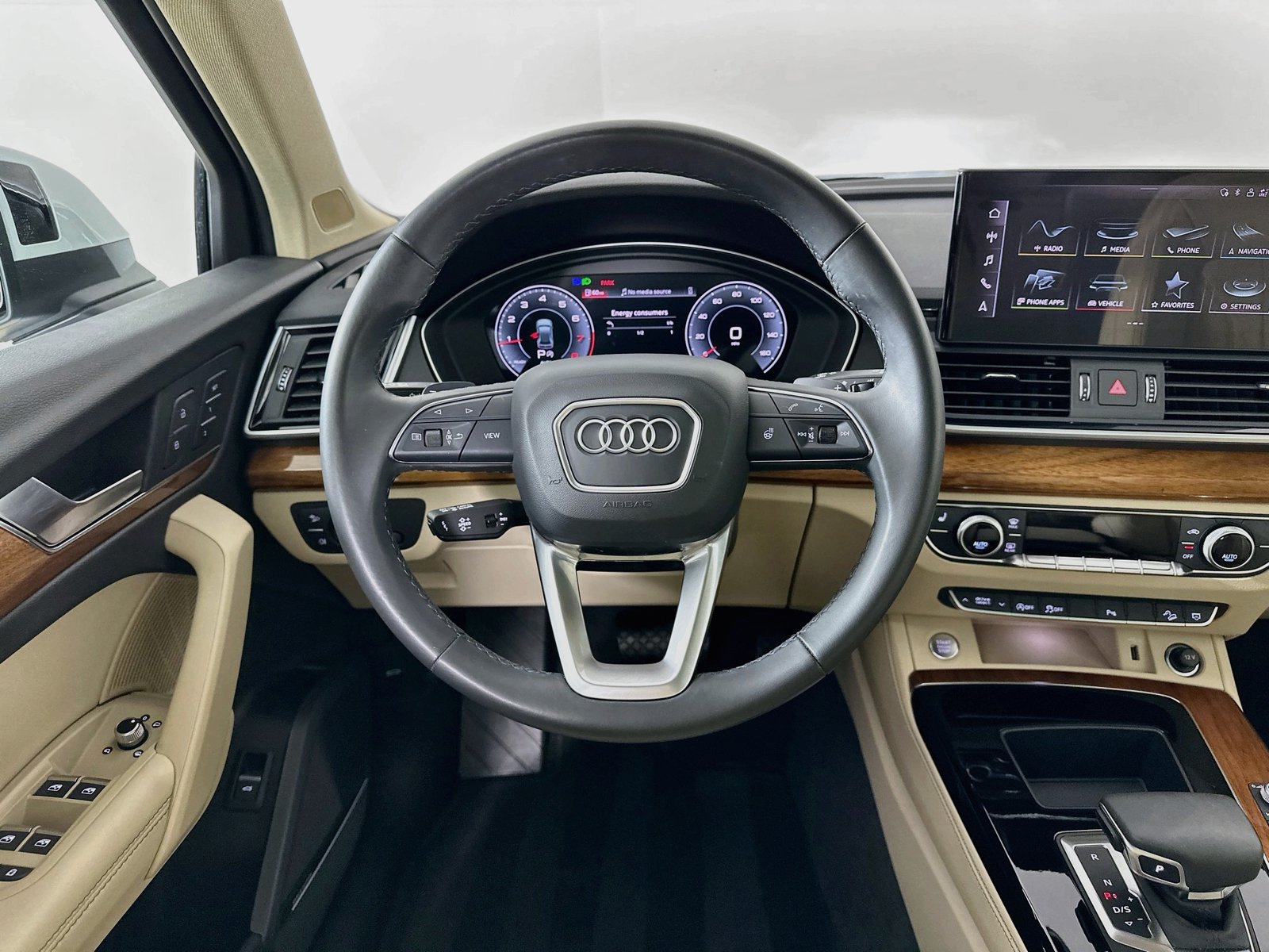 Used 2023 Audi Q5 2.0T Premium Plus w/ Premium Plus Package AWD/4WD image 16