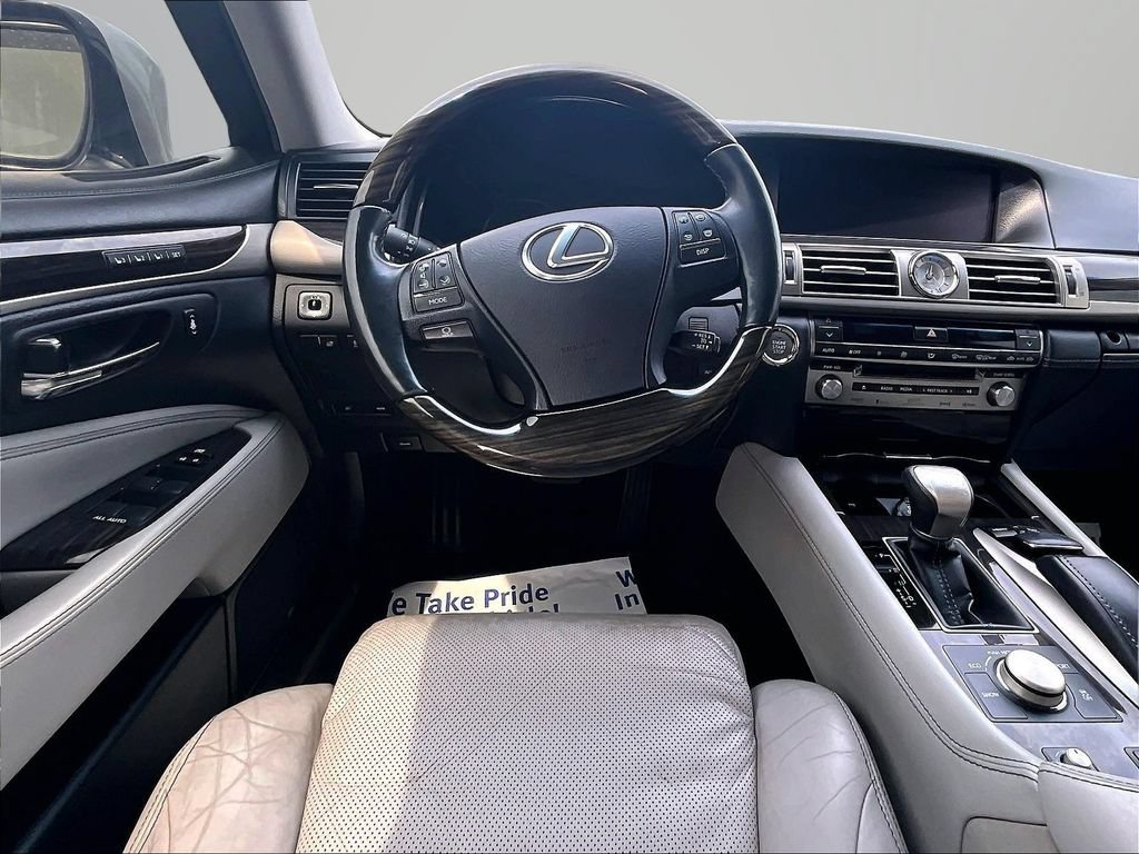 Used 2014 Lexus LS 460 AWD w/ Comfort Package image 5