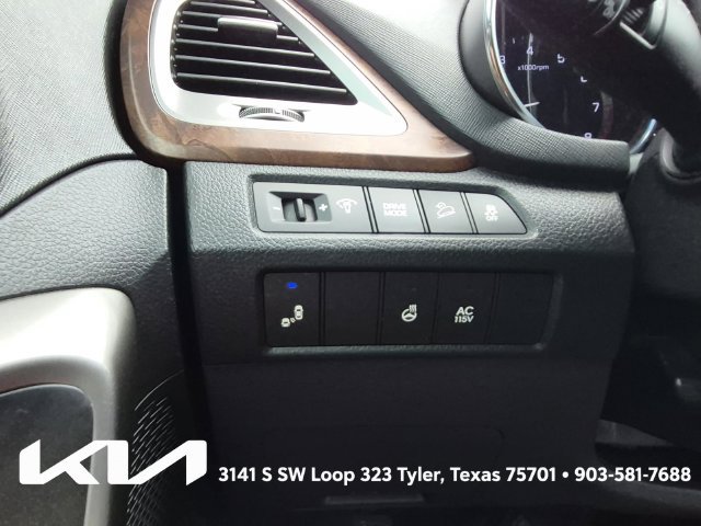 Used 2018 Hyundai Santa Fe Limited FWD image 31
