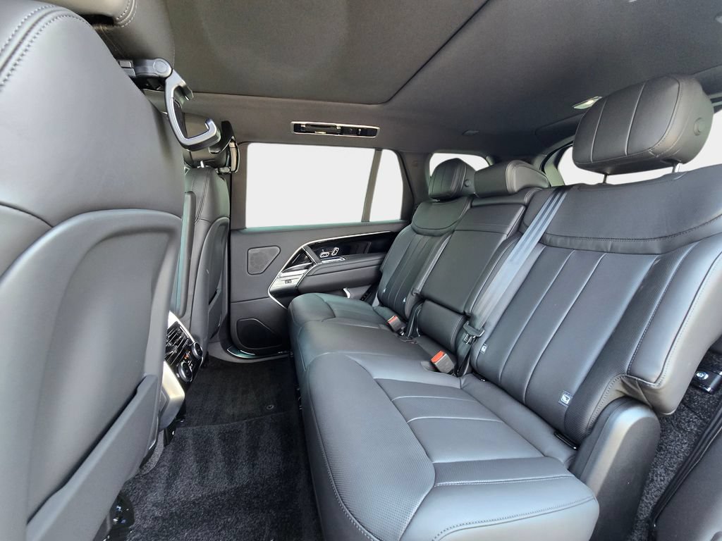 New 2026 Land Rover Range Rover Long Wheelbase SE AWD/4WD image 14