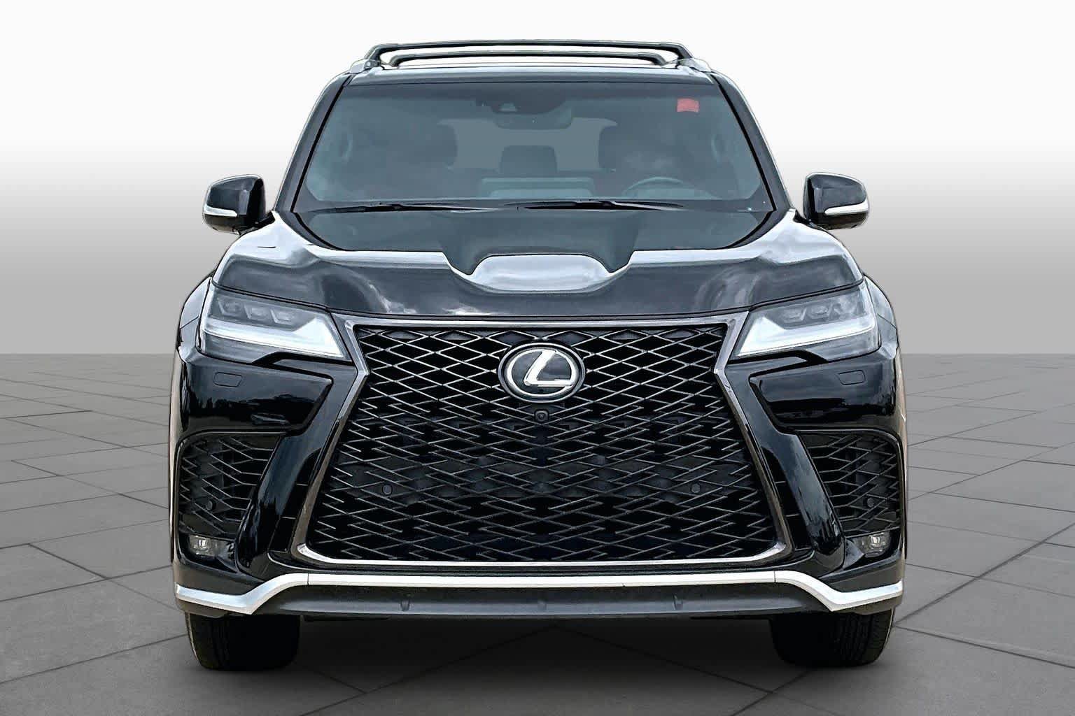 Used 2023 Lexus LX 600 F Sport w/ Accessory Package (Z1) AWD/4WD image 4