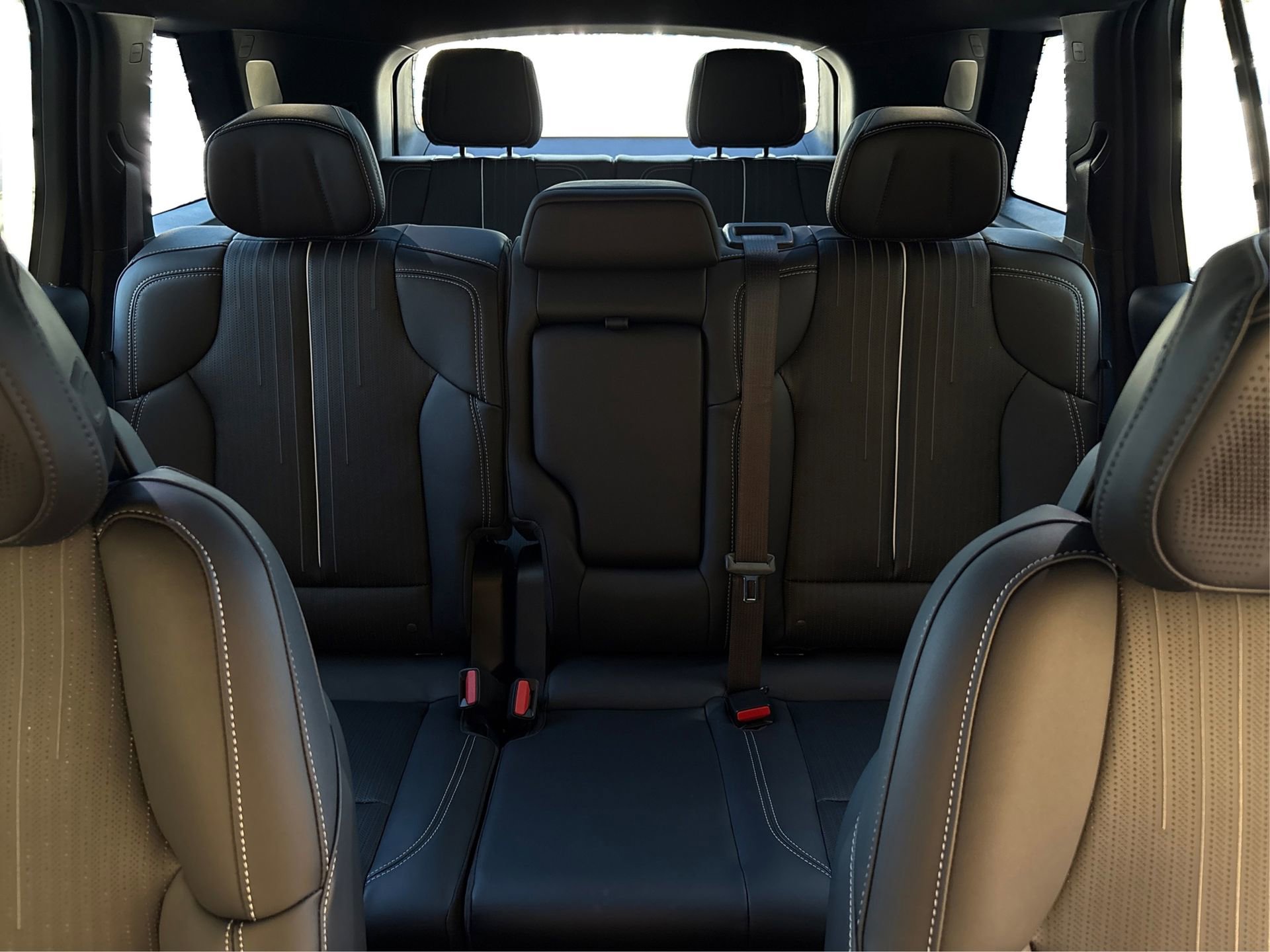 New 2026 Cadillac Vistiq Luxury image 17